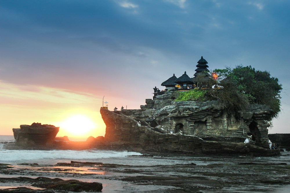 Ubud · Jimbaran · Uluwatu — inspirasi percutian Bali